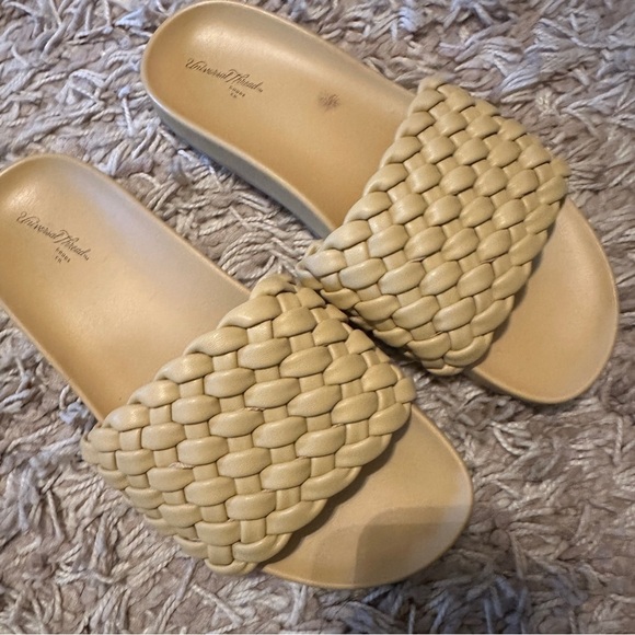 Sandals New Universal Thread Women's Polly Woven Slide Yellow  6 - Picture 2 of 4